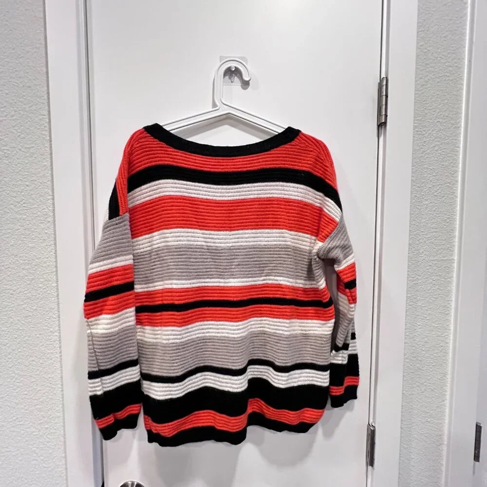 Max&Co Sweater Size Large - Picture 4 of 9